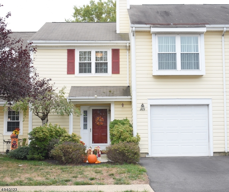 Quailbrook Heritage Amherst III townhome backing to golf course. Two-story entrance foyer leads to LR w/corner WBF & sliding door to private patio. A bright & airy open kitchen features a S/S gas range, built-in microwave, cutting board drawer, lots of cabinets & counter space. Adjacent DR features box window & vaulted ceiling. En suite MB has a WIC & view overlooking the golf course. Bedroom #3 also has a WIC. Laundry room is conveniently located near bedrooms. HVAC, HWH, windows & sliding door have been replaced. New roof is expected to be installed shortly. Amenities include clubhouse, outdoor pool & tennis courts. Close to major highways, trains/buses to NYC, Rutgers University, top-rated medical facilities, shopping & downtown New Brunswick featuring the recently opened New Brunswick PAC.