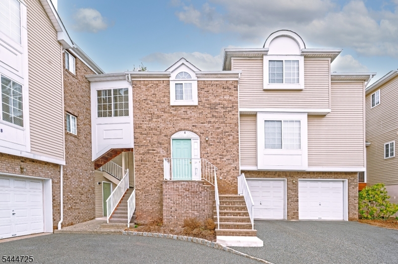 Whispering Way - Residential