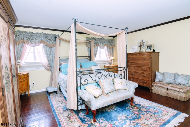Whispering Way - Residential