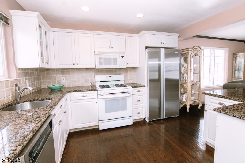 Whispering Way - Residential
