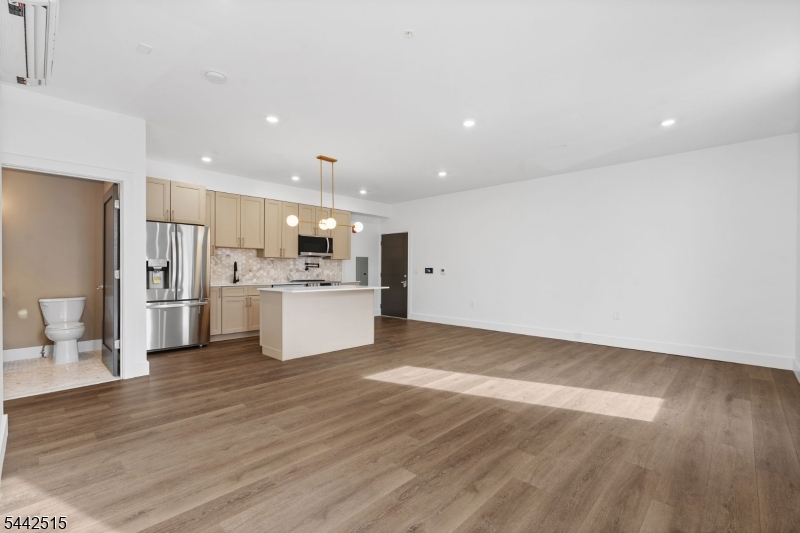 The View at Lincoln Park - Residential