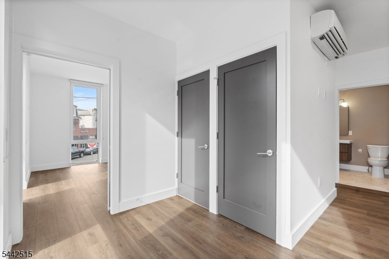 The View at Lincoln Park - Residential
