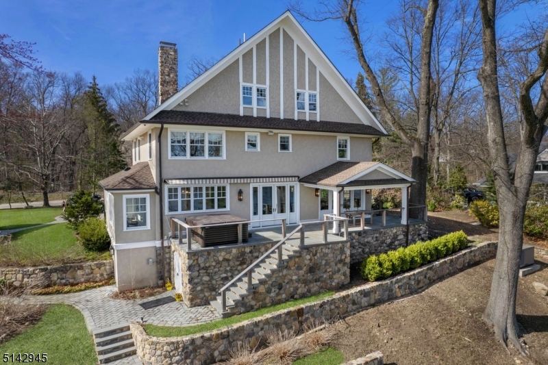 Lakefront - Residential