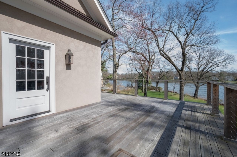 Lakefront - Residential