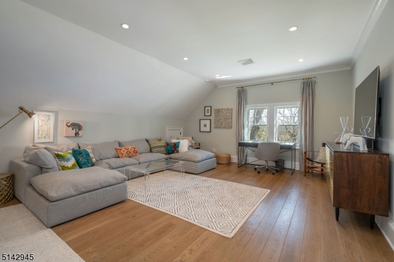 Lakefront - Residential