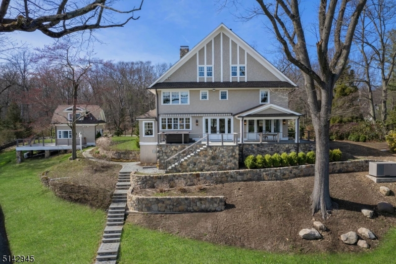 Lakefront - Residential