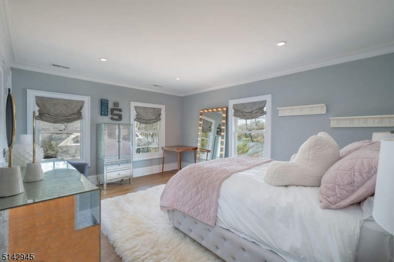 Lakefront - Residential