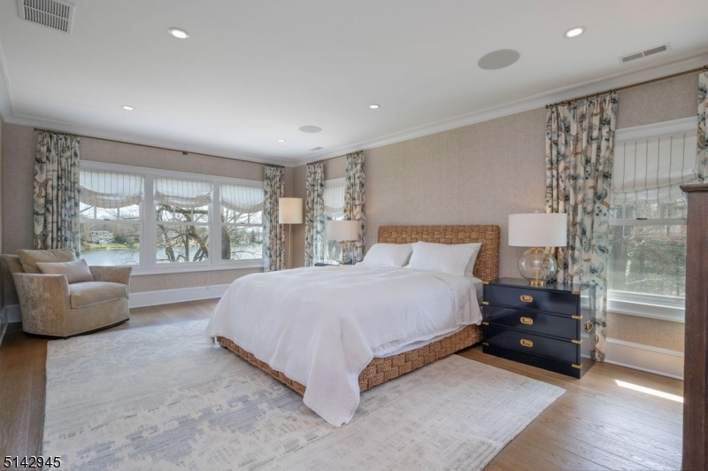 Lakefront - Residential