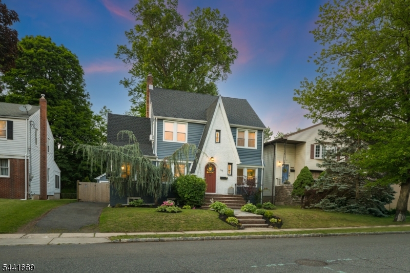 Englishtown - Residential
