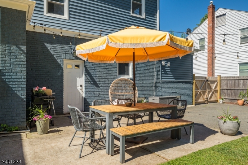 Englishtown - Residential