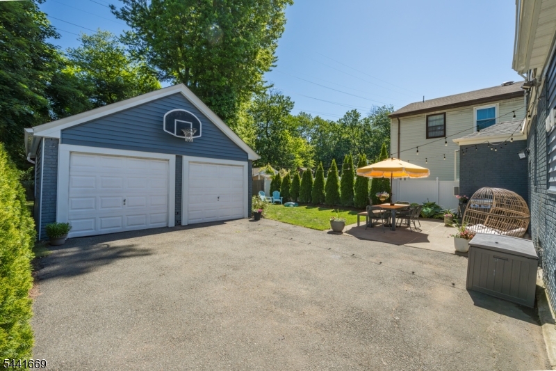Englishtown - Residential