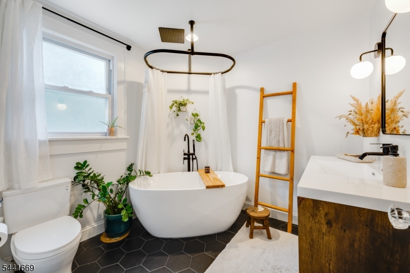Englishtown - Residential