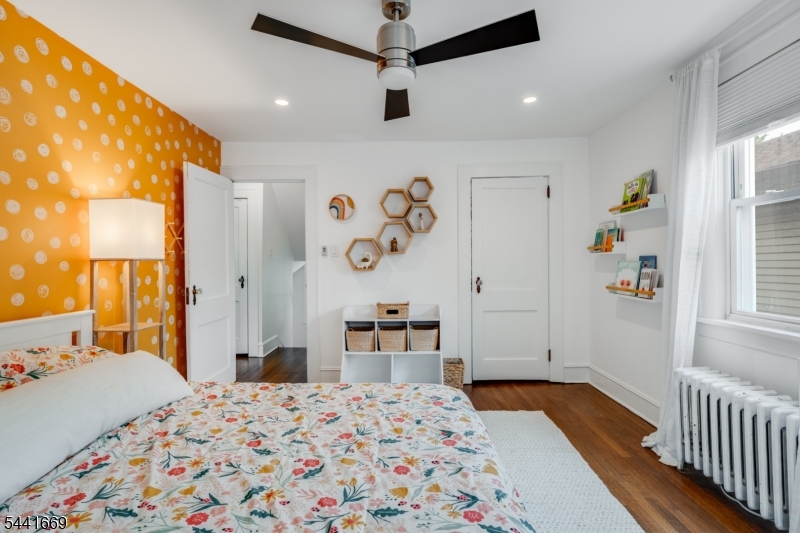 Englishtown - Residential