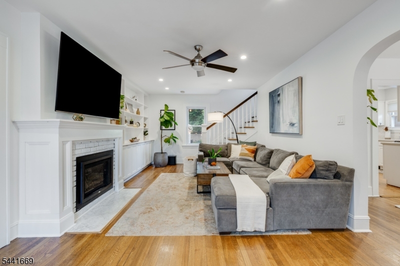 Englishtown - Residential