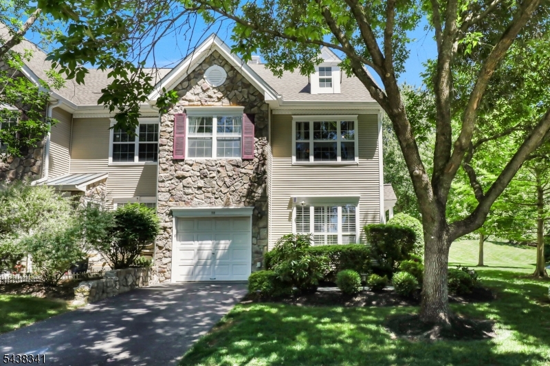 Hamilton Crest - Residential