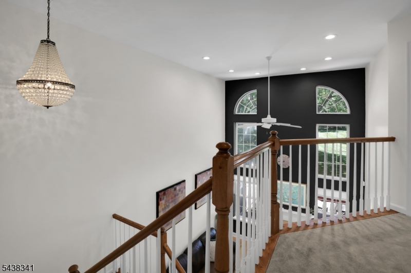 Hamilton Crest - Residential