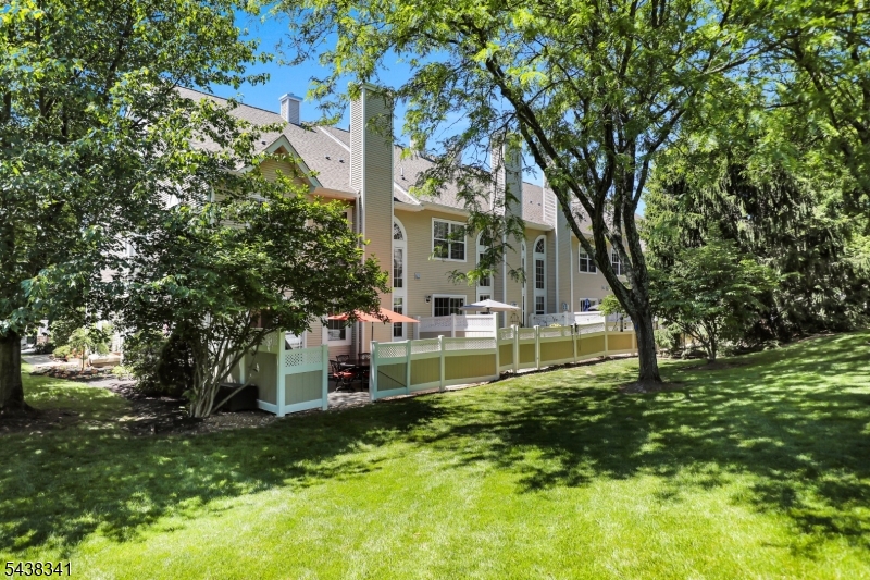 Hamilton Crest - Residential