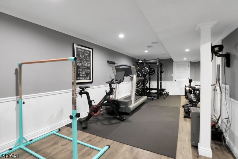 Hamilton Crest - Residential