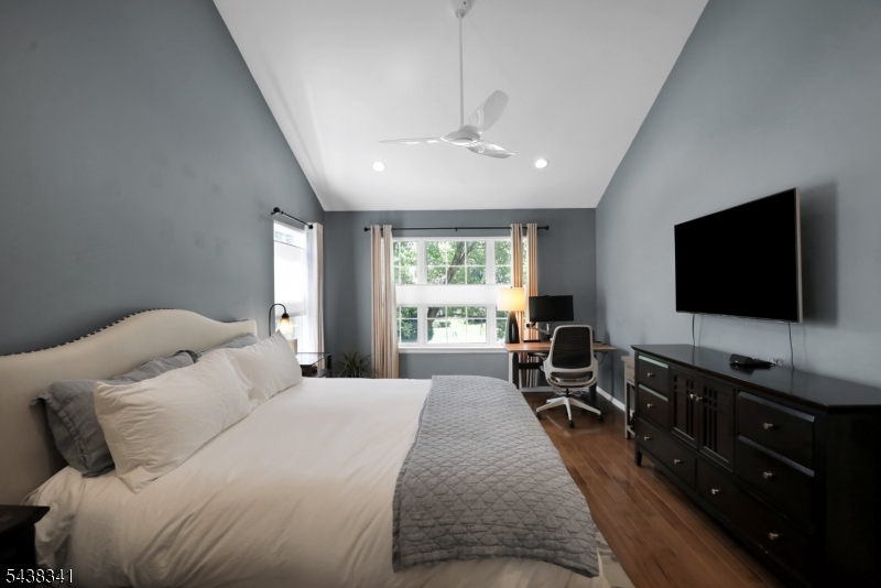 Hamilton Crest - Residential
