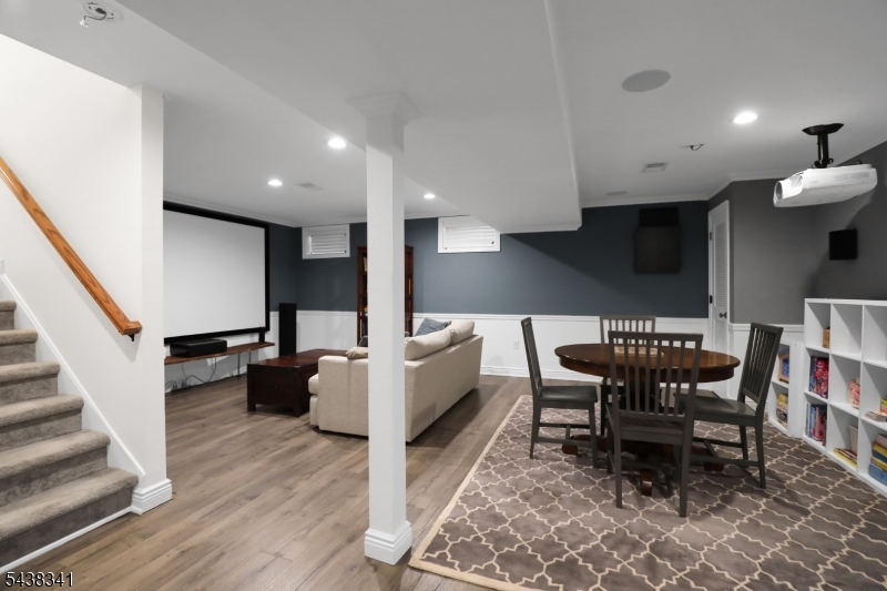 Hamilton Crest - Residential