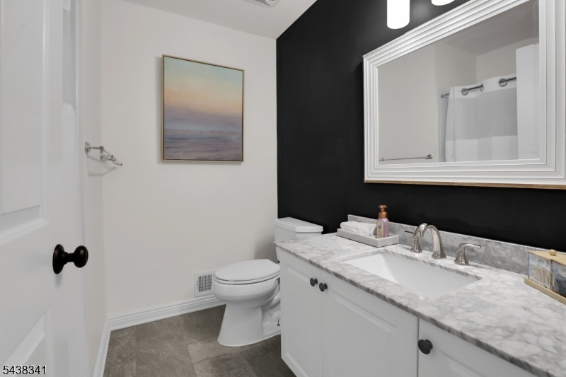 Hamilton Crest - Residential
