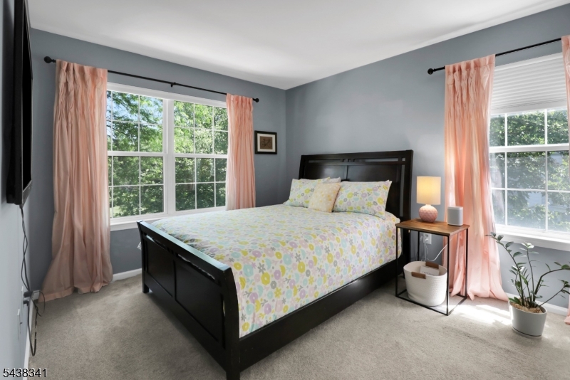 Hamilton Crest - Residential
