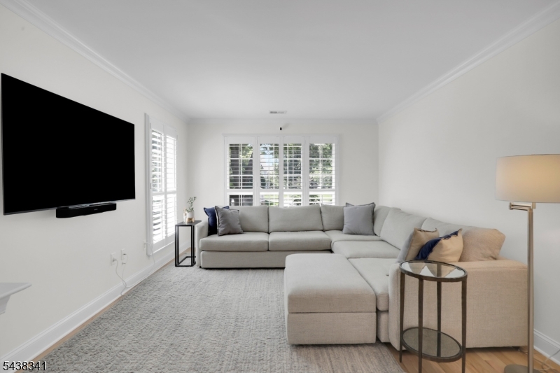 Hamilton Crest - Residential