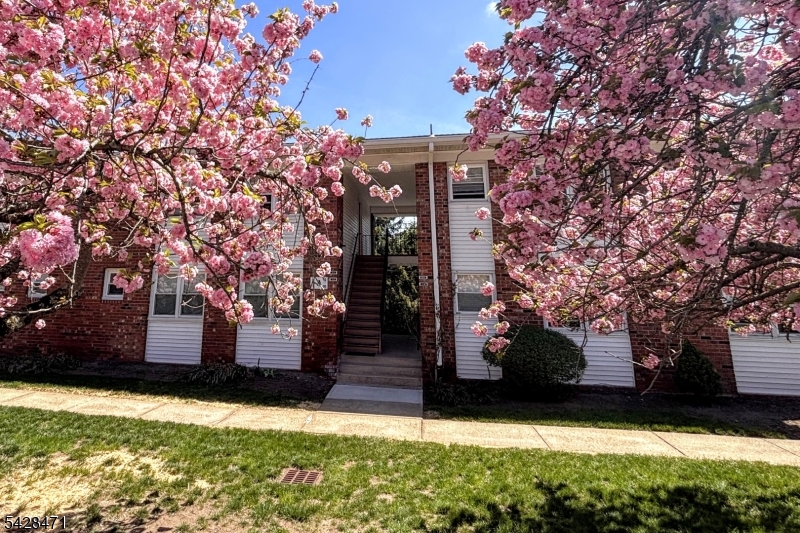 Price Reduced. Motivated Seller! Whether You're a New Homeowner or an Investor, This Is an Opportunity You Don't Want to Miss. Bring All Offers. Move-in ready second-floor 1-bedroom, 1-bath condo featuring a spacious living room, separate dining area, private balcony, and one-car garage directly below the unit. Recent updates include laminate flooring, electrical improvements, bedroom closet, refrigerator, stove. HOA includes water and building maintenance. Laundry facilities and ample visitor parking on site. Conveniently located near shopping, dining, and major highways. Investors take note: potential rental income of approximately $2,200 to 2,300 per month. Cash buyers welcome. No FHA financing.
