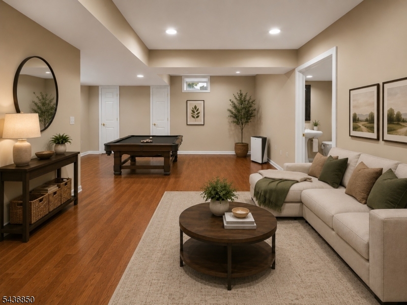 Mazdabrook Commons - Residential