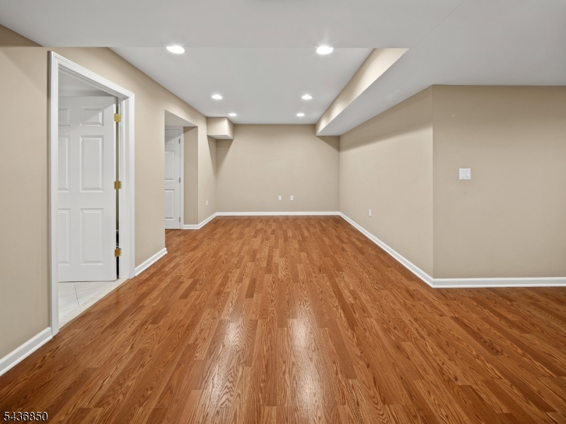 Mazdabrook Commons - Residential