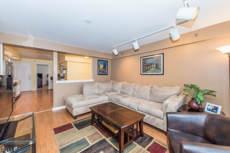 Oak Street Commons - Residential