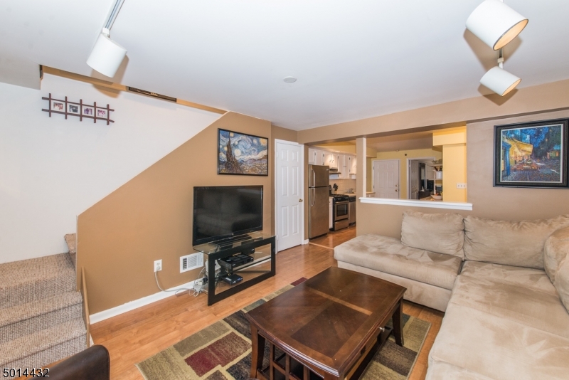 Oak Street Commons - Residential