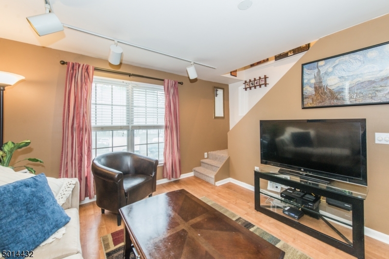 Oak Street Commons - Residential