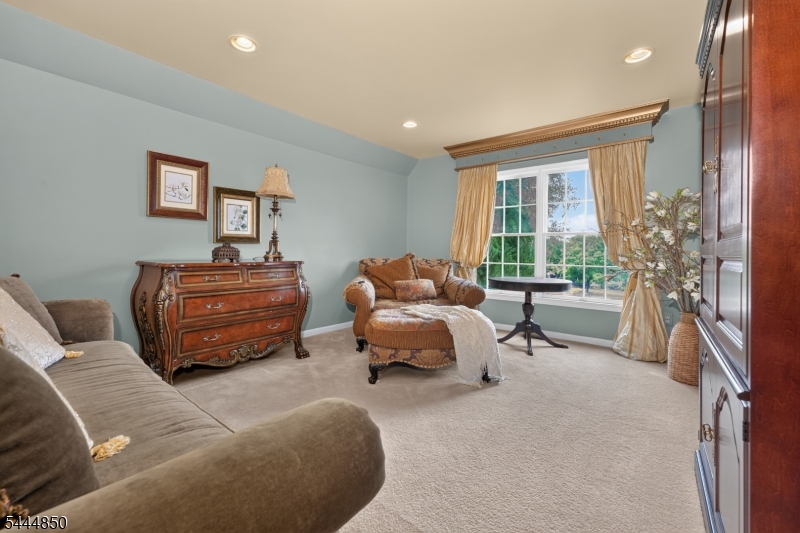 Hunterdon Pointe - Residential