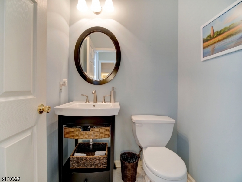 POETS PEAK - Residential
