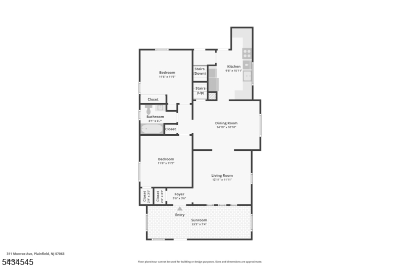 Main image without alt text