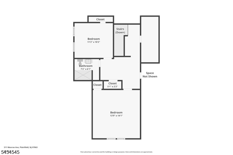 Main image without alt text