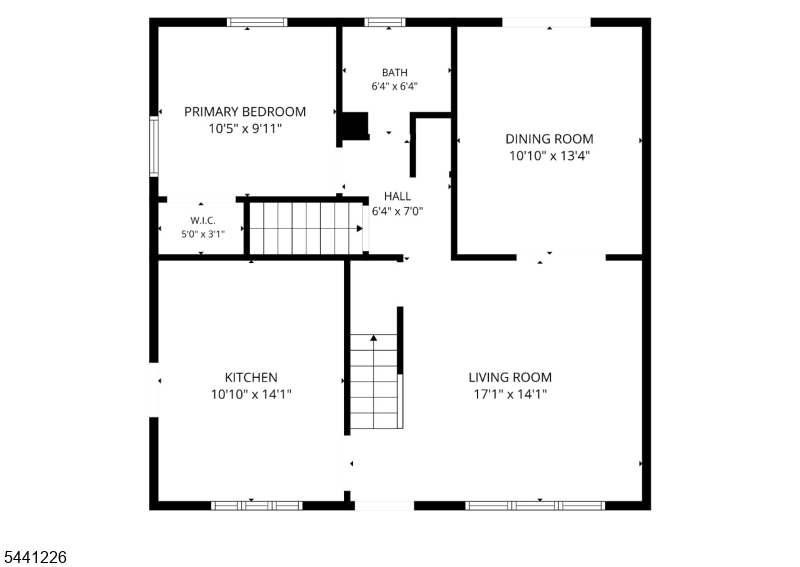 Main image without alt text