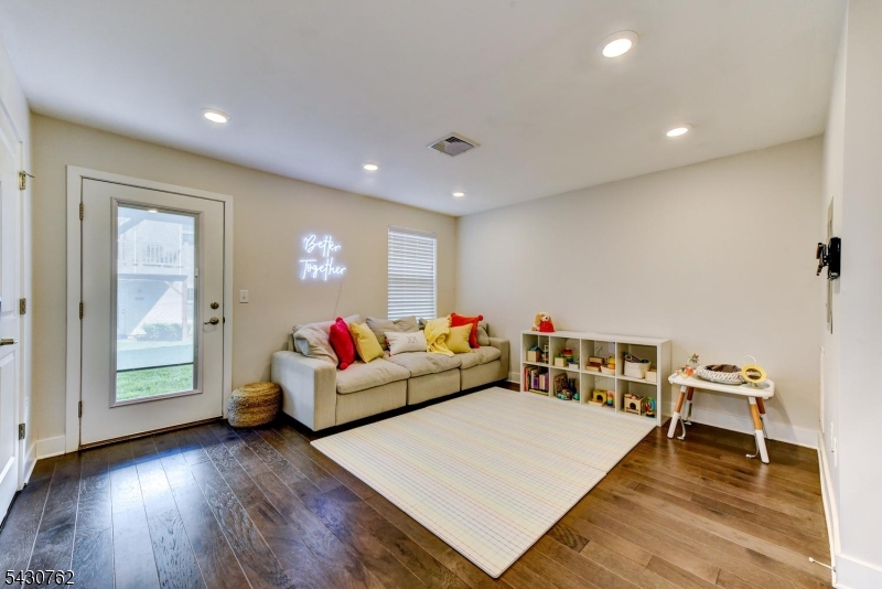 Fox Hollow - Residential