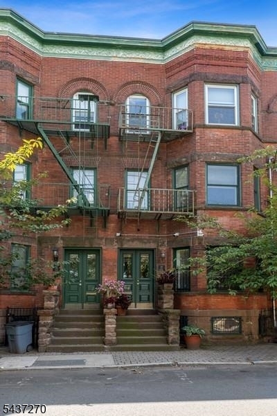 James St Historical - Residential Lease