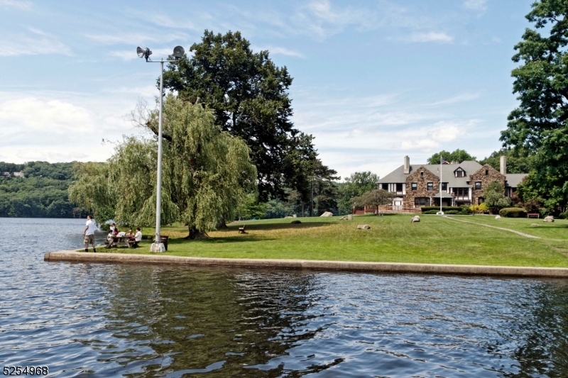 White Meadow Lake - Residential
