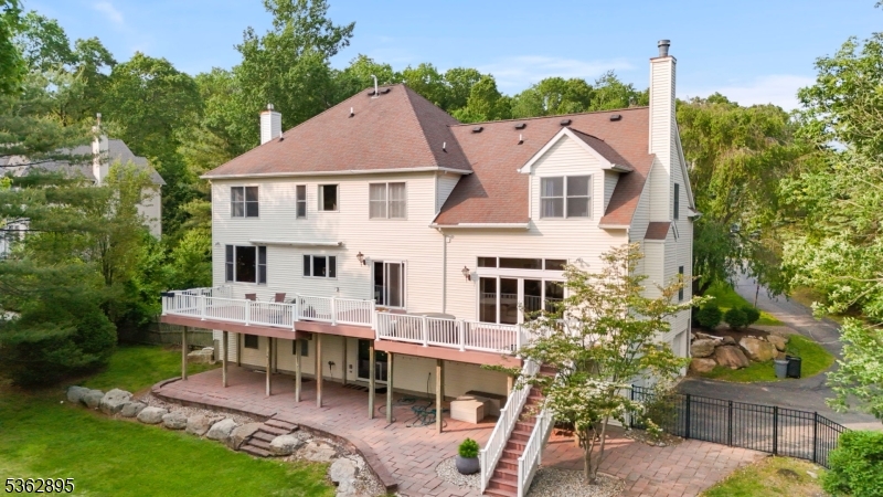 Woodlake Crest - Residential