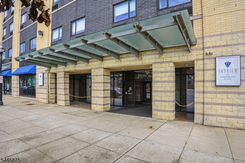 Skyview At Carriage City Pl - Residential Lease