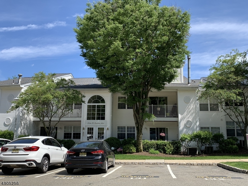 SEASON GLEN - Residential