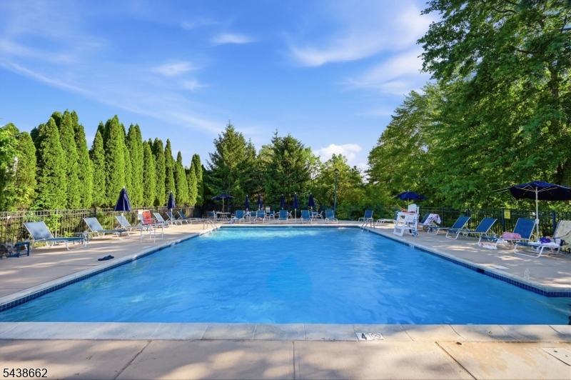 Roseland Green - Residential Lease