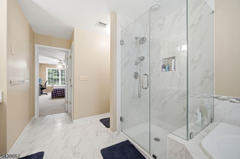 Roseland Green - Residential Lease