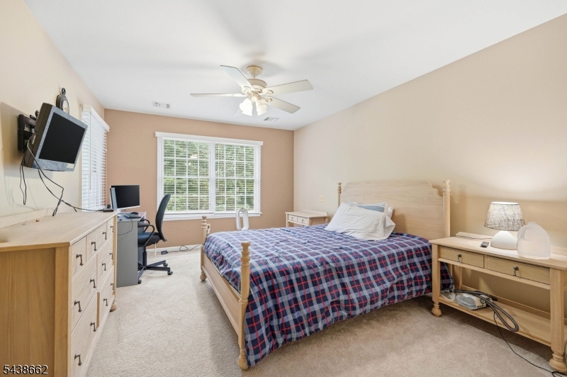 Roseland Green - Residential Lease
