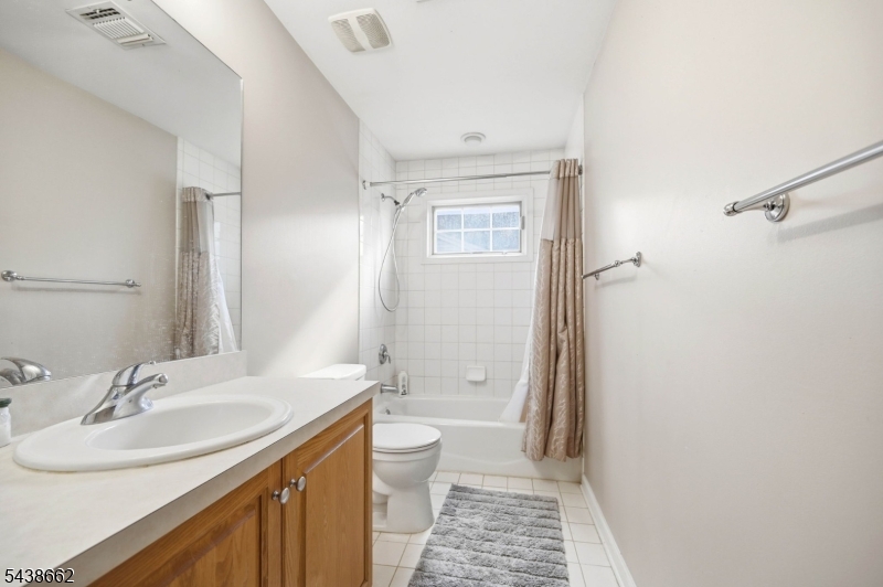 Roseland Green - Residential Lease