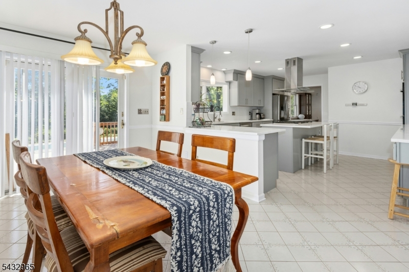 Private Road, Best lake - Residential
