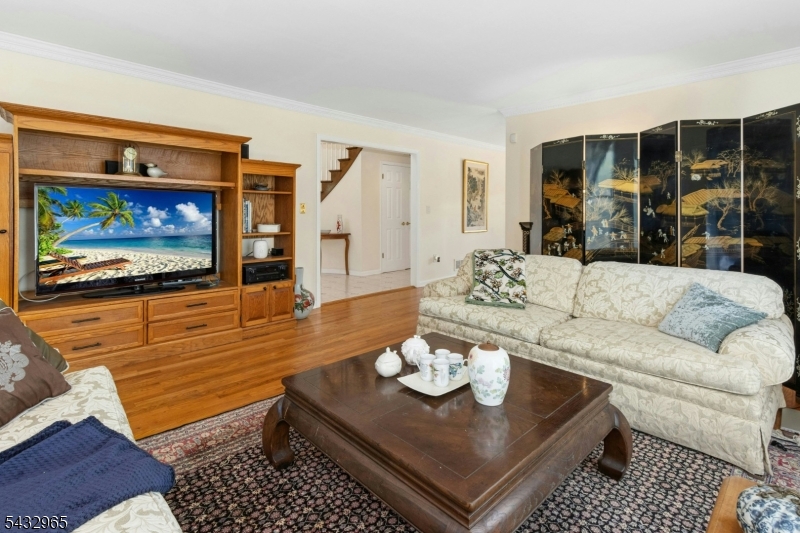 Private Road, Best lake - Residential